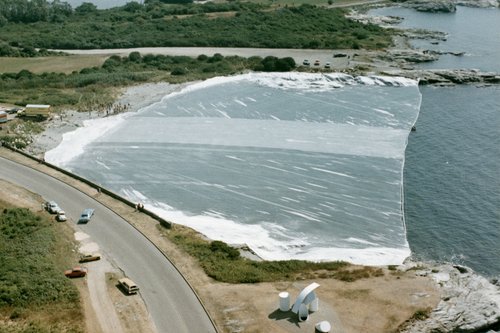 06a_Christo_aerial_view_of_site