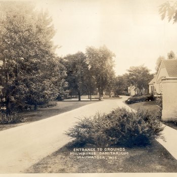 Dewey Avenue Entrance to Milwaukee Sanitarium