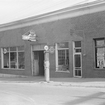Storefront of C&R Sales, Woodstock, Va. 6