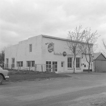 Seller's Motors Company, front view 1 6