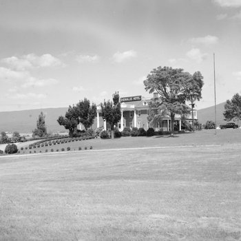 The Shenvalee Hotel and Golf Resort, diagonal view of the front, New Market, Va.