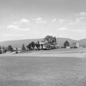 The Shenvalee Hotel and Golf Resort, distant view. New Market, Va.