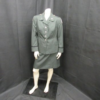 Uniform: US Army Nurse (Class A)