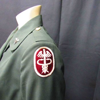 Uniform: US Army Nurse (Class A) - 3