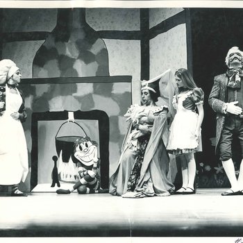 Alice in Wonderland Image 2