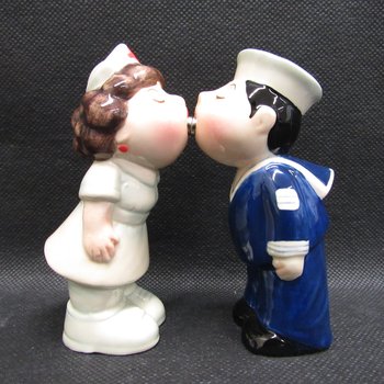 Toy: Salt and Pepper Shakers - 1