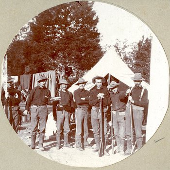 Uniformed soldiers with firearms (MSS 31 B3 F8 #19b)