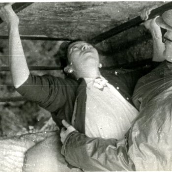 Ilee Smith Kissing Blarney Stone