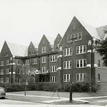 1940s: Willard Hall