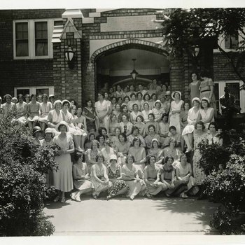 1931: Willard Hall