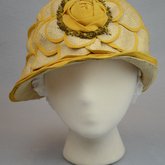 Cloche, yellow silk with raffia accents, 1920s, front view