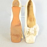 Shoes, white kidskin slippers with ribbon bow, 1860s-1870s, top and sole view