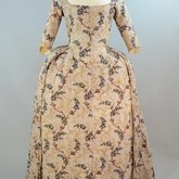 Robe à l’anglaise, printed cotton, c. 1770, front view