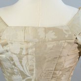 Robe à l’anglaise, ivory silk damask, c. 1750-1770, detail of back neckline