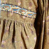 Housedress, brown printed cotton, c. 1835-1850, detail of sleeve piecing