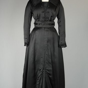 Dress, black ribbed double-faced satin trimmed with reverse side, 1910-1915, front view