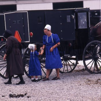 Two Amish women and girl