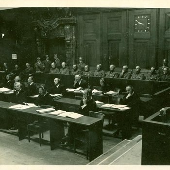 Photo 1932 - Defendants in Case 7