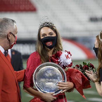 Sarah Harne Crowned Homecoming Queen