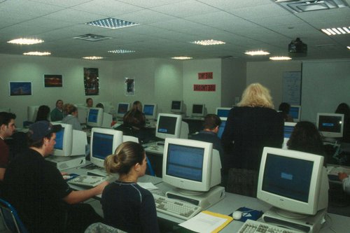 2002StudentsinComputerlabclass.jpg