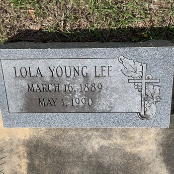 Lola Young Lee