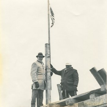 Topping out Hospital, 1958