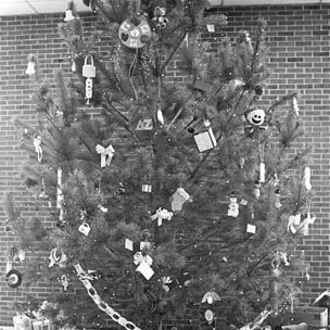 J.C. Penney Building Lobby - Christmas Decorations 128