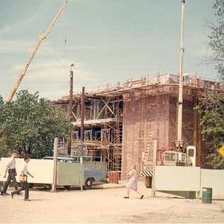 Thomas Jefferson Library Construction - Students 191