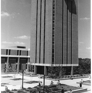 Social Sciences and Business Building - Tower - Students 459