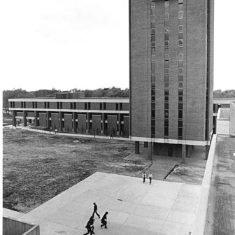 Social Sciences and Business Building - Tower - Students 467
