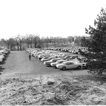 Parking - Old Administration Building/Bellerive Country Club/Thomas Jefferson Library 626