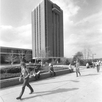 Quadrangle - Tower - Social Sciences and Business Building - Students, C. Early 1980s 657
