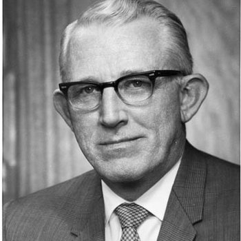 Glen Driscoll - Chancellor, C. 1970
1 (8X10) 2505