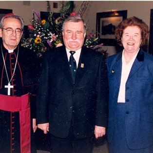 Global Citizen Lech Walesa, Archbishop Justin Rigali, and Chancellor Blanche Touhill 2610