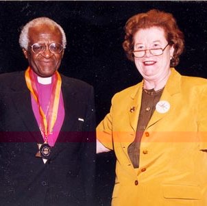 Archbishop Desmond Tutu, Global Citizen Award Recipient, with Chancellor Blanche Touhill 2614