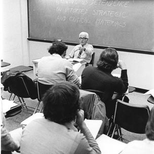 Business School - Sioma Kagan Lecturing Class, C. Late 1970s-Early 1980s 2659