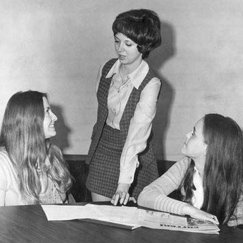 Students Looking at "Current" C. Late 1960s-1970s 2876