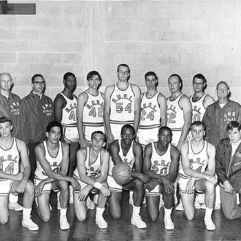 Basketball Team, C. 1967-1968 2981