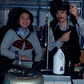 Students In Lab, C. 1970s 4027