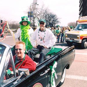 UMSL St. Patrick's Day Float, Barbara Harbach, Chancellor Tom George 4500