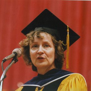 Commencement, Curator Mary Gillespie 4819