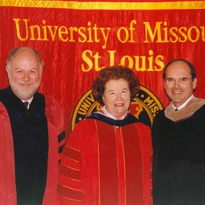 Commencement; James Burke, Director of St. Louis Art Museum, Honorary Degree Recipient; 4834