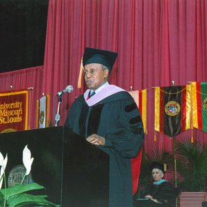 Commencement; Speaker Donald Suggs (Publisher St. Louis American) 4893
