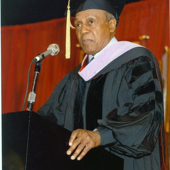 Commencement; Speaker Donald Suggs (Publisher St. Louis American) 4898