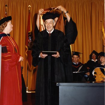 Commencement, Robert Young, Honorary Degree Recipient, August 1994 5528
