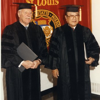 Commencement, Hoessle and Yien-Si Tsiang, January 1994 5545