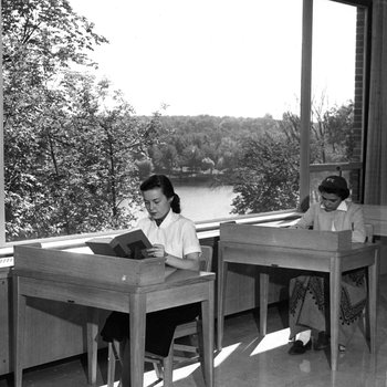 Female students study at Kiehle (1952)