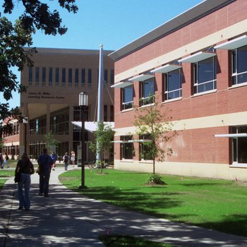 Miller Center (2000), exterior, St. Cloud State University