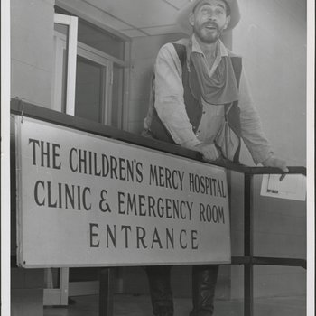 Ken Curtis Visits Children's Mercy Hospital