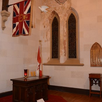 Bishop Cronyn, London, Interior 35